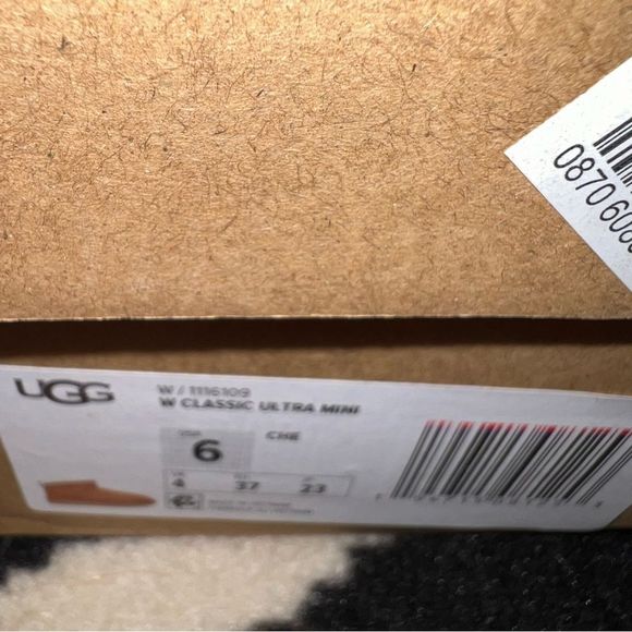 NWT UGG Classic Ultra Mini Chestnut Boots Women's Size 6 - Picture 15 of 16